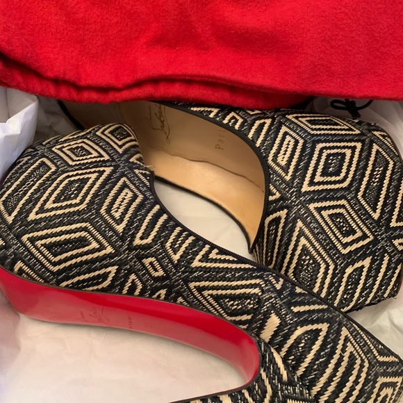 Christian Louboutin Daffodile - Picture 12 of 14